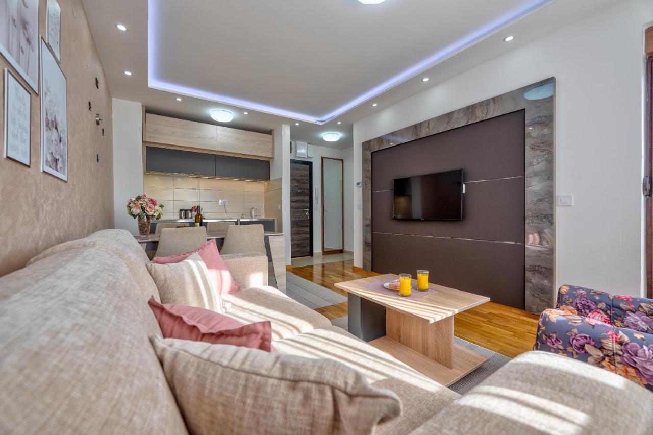 Venera Lux Apartment